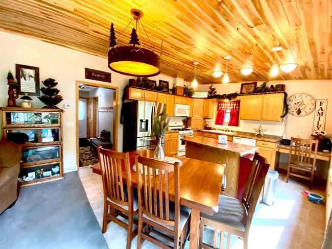 Kitchen /Greatroom | Image 5