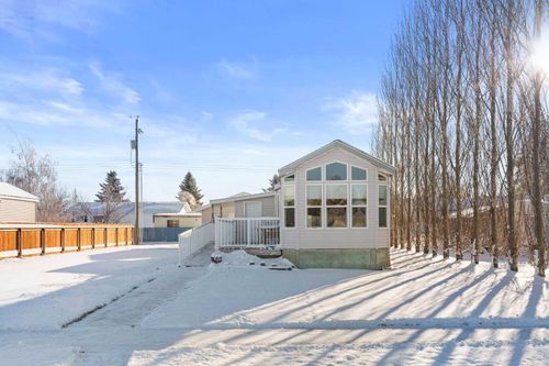 605 Central Ave, Hays, AB, T0K1B0 | Card Image