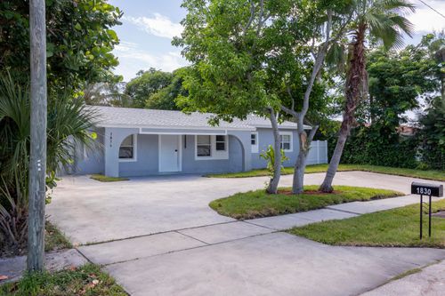1830 Ne 2nd Lane Ne, Boynton Beach, FL, 33435 | Card Image