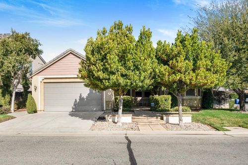 3585 Barclay, Clovis, CA, 93619 | Card Image