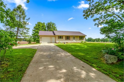 15086 Schultz Rd, Albion, MI, 49224-9606 | Card Image