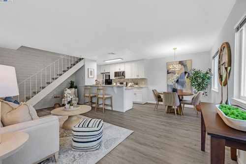 apt-2-2207 Segundo Ct, Pleasanton, CA, 94588-8117 | Card Image