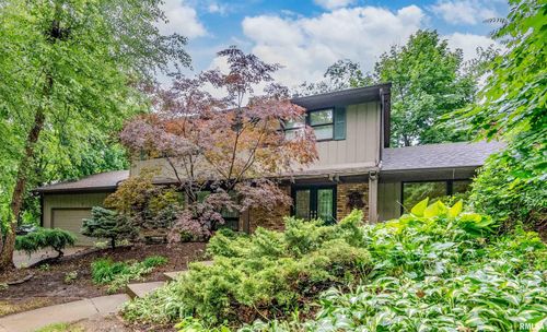 17 Wildwood Trl, Bettendorf, IA, 52722-3871 | Card Image