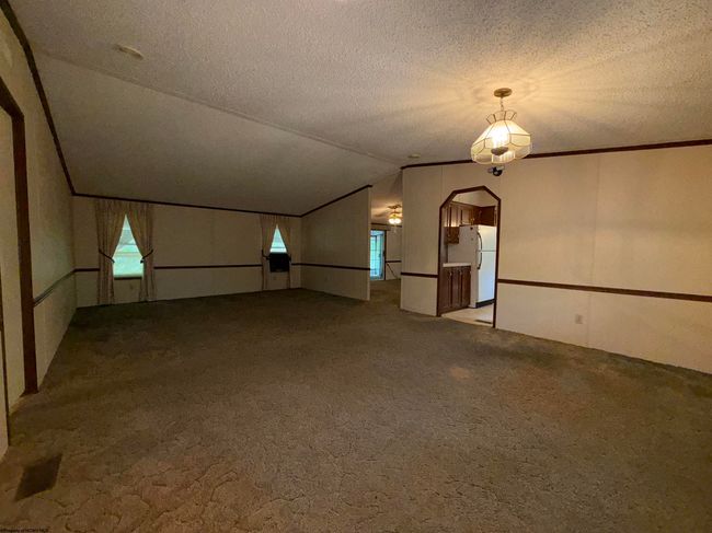 2610 Maple Spring Hwy, House other with 3 bedrooms, 3 bathrooms and 3 parking in Eglon WV | Image 7