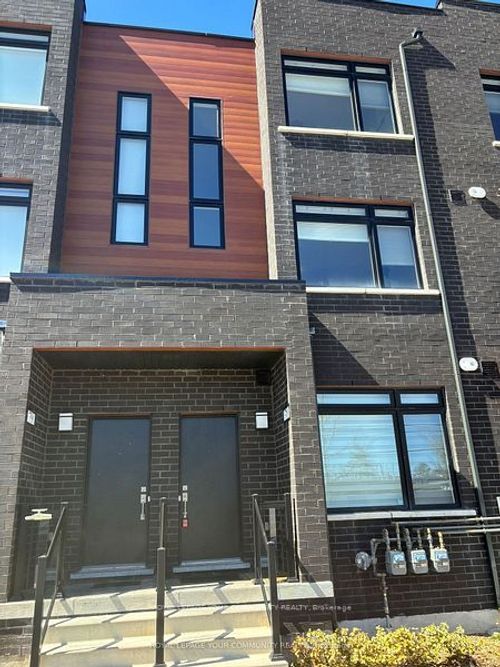 78-370 Red Maple Rd, Richmond Hill, ON, L4C6P5 | Card Image