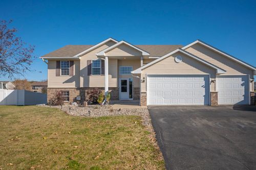 985 Farmers Ridge Trl, Belle Plaine, MN, 56011-9365 | Card Image