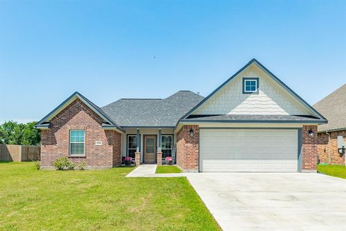326 Yorktown Ave, Clute, TX, 77531-4732 | Card Image