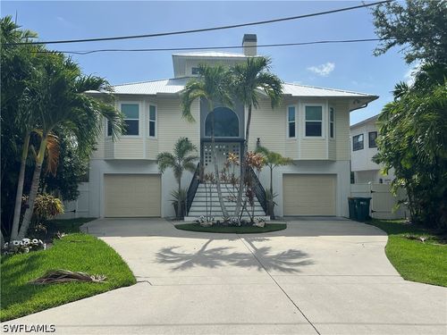 2958 Poplar St, NAPLES, FL, 34112-5830 | Card Image