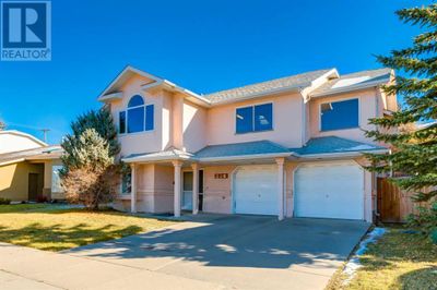 220 Hawksbrow Dr Nw, House other with 3 bedrooms, 3 bathrooms and 4 parking in Calgary AB | Image 1