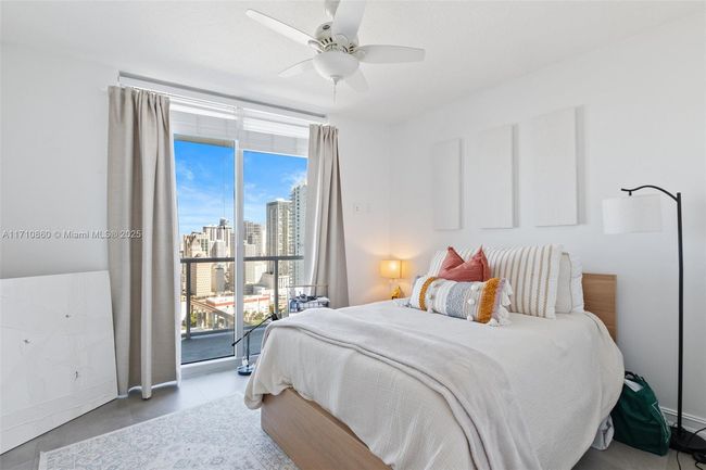 APT-3111 - 185 Sw 7 Th St, Condo with 3 bedrooms, 3 bathrooms and null parking in Miami FL | Image 23