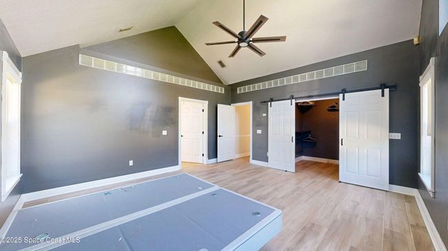 Primary Suite & Walk-in Closet | Image 25