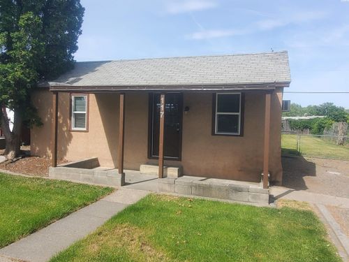 117 N Yost St, Kennewick, WA, 99336-2224 | Card Image