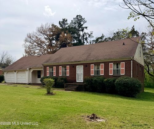 136 Weaver Dr, Holly Springs, MS, 38635-1708 | Card Image