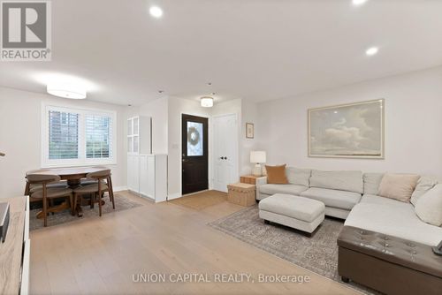 a3-108 Finch Ave W, North York, ON, M2N6W6 | Card Image