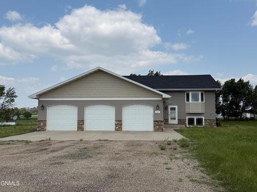 9351 11th Ave Se, Minot, ND, 58701-2654 | Card Image