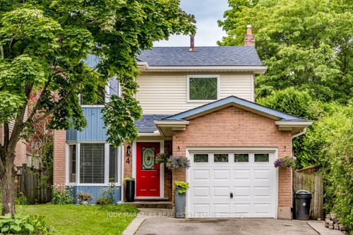 4 Knollwood Crt, Dundas, ON, L9H7A4 | Card Image