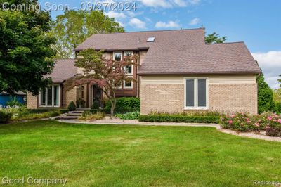 6333 Elsey Drive, Home with 4 bedrooms, 2 bathrooms and null parking in Troy MI | Image 3