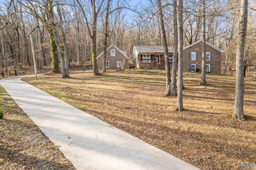 205 Walter Bird Dr, Owens Cross Roads, AL, 35763-8762 | Card Image