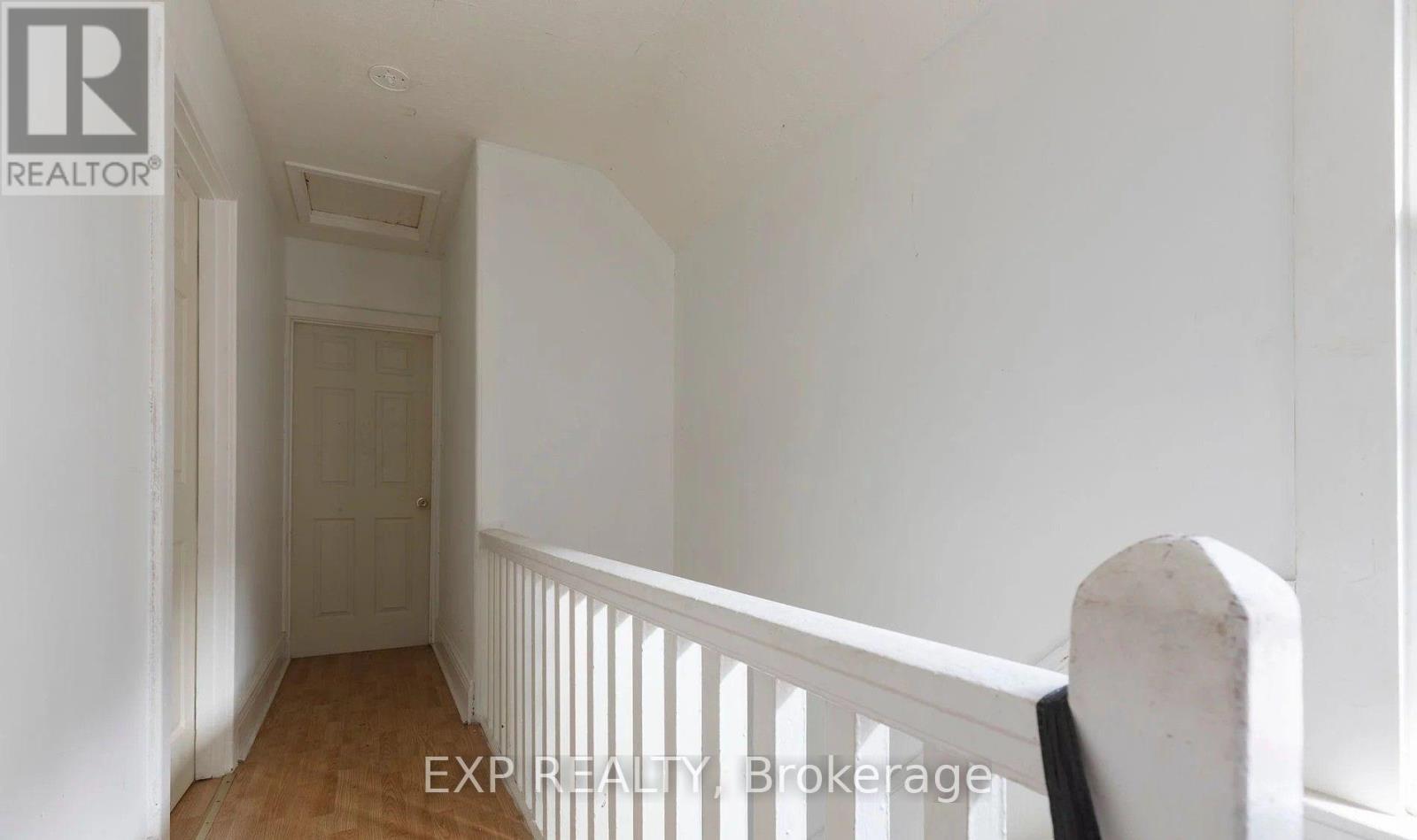 Residential in Hamilton (Crown Point) 3