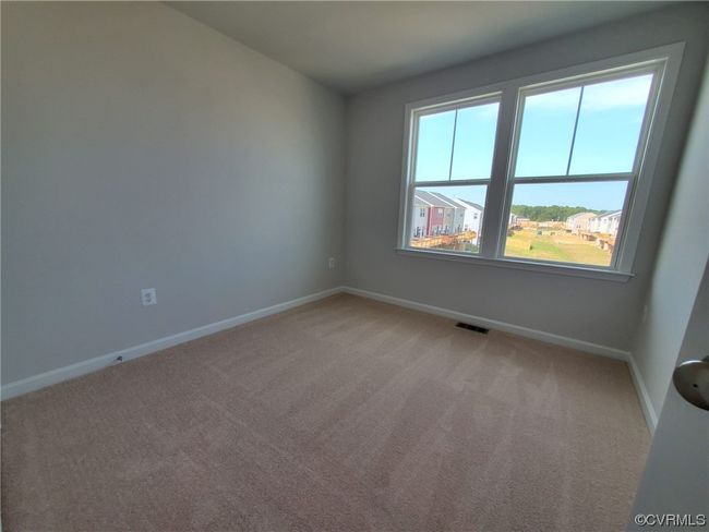 View of carpeted empty room | Image 24