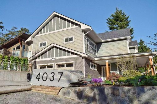 4037 Nelthorpe St, Victoria, BC, V8X2A2 | Card Image