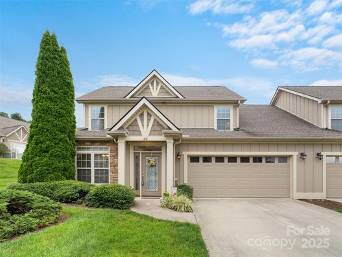 22 Florian Ln, Fletcher, NC, 28732-5652 | Card Image