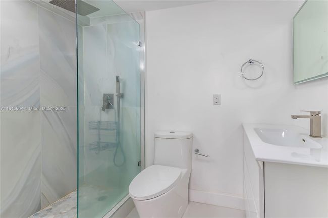 APT-1809 - 540 Brickell Key Dr, Condo with 1 bedrooms, 2 bathrooms and null parking in Miami FL | Image 9