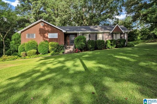 716 Downs Ave, GARDENDALE, AL, 35071-2747 | Card Image
