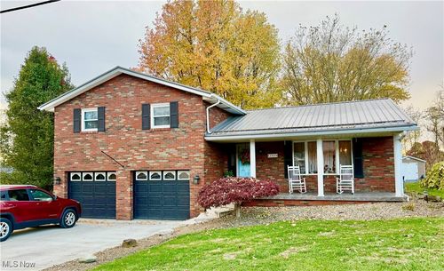 939 Robin Hood Dr, Follansbee, WV, 26037-1047 | Card Image