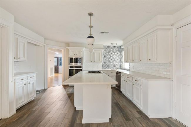 17902 Fernbluff Dr, House other with 4 bedrooms, 4 bathrooms and 2 parking in Spring TX | Image 6