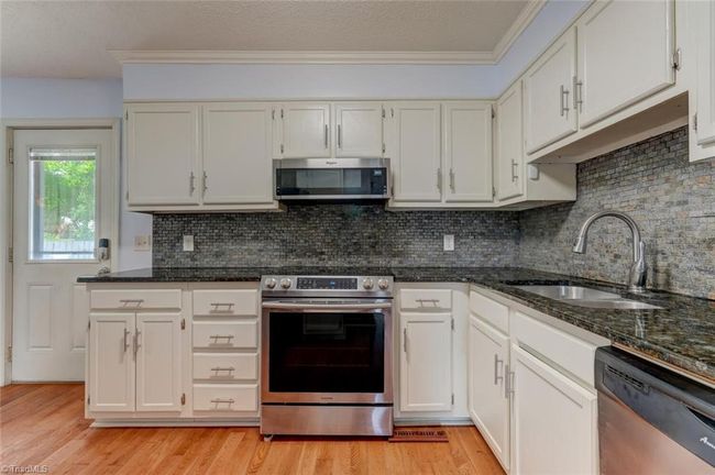 104 N 13 Th Ave, House other with 2 bedrooms, 2 bathrooms and null parking in Mayodan NC | Image 5
