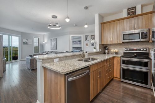 2203-15 Sunset Sq, Cochrane, AB, T4C0E7 | Card Image