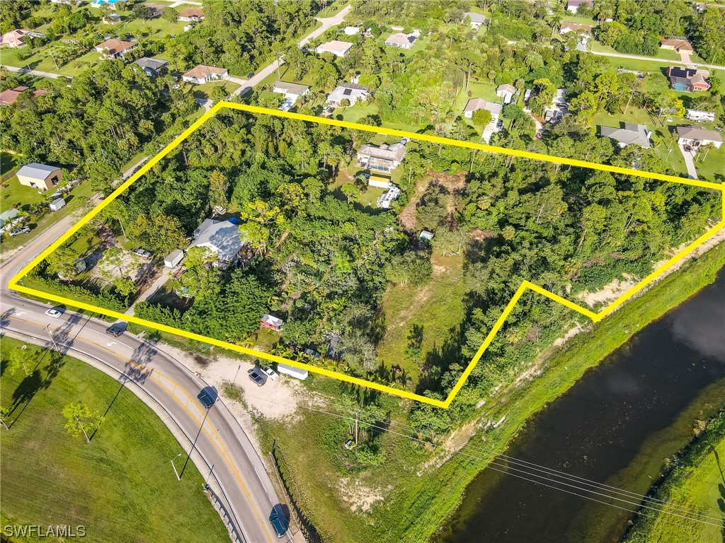 Williams Ave, Lehigh Acres, FL 33972