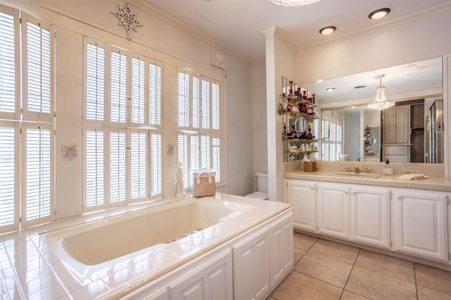 1118 S Lindsay St, House other with 3 bedrooms, 3 bathrooms and null parking in Gainesville TX | Image 22