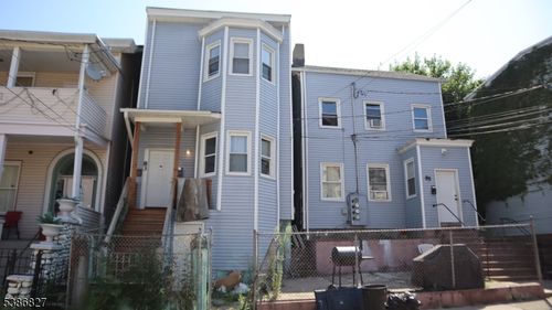83 Madison St, Paterson, NJ, 07501-3031 | Card Image