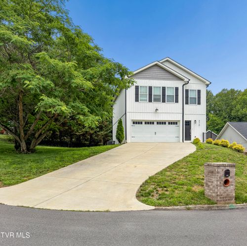 872 Ava Dr, Kingsport, TN, 37663-2251 | Card Image