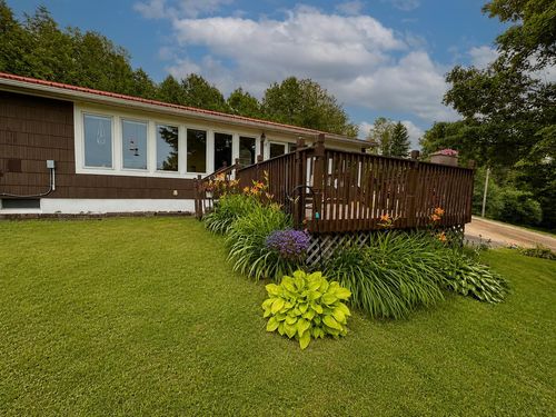 561 Sheldon Brook Rd, Lyndonville, VT, 05851-8522 | Card Image