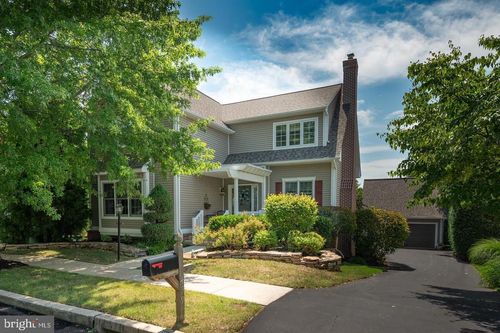 439 Fairmont Dr, CHESTER SPRINGS, PA, 19425-3657 | Card Image