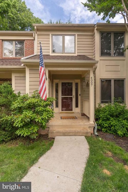 4007 Lake Glen Rd, FAIRFAX, VA, 22033-4377 | Card Image