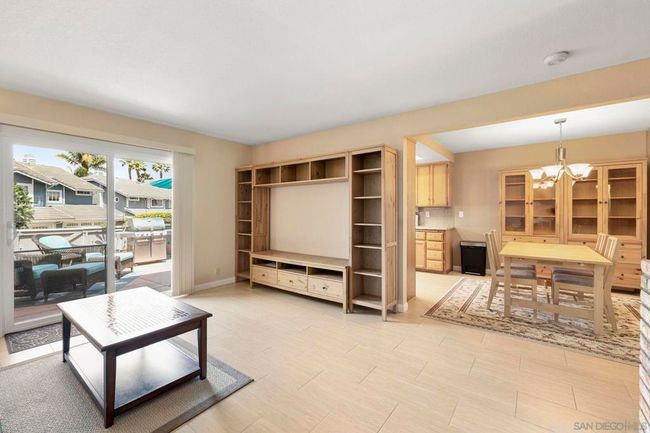 677 Summer View Cir, Townhouse with 2 bedrooms, 3 bathrooms and 2 parking in Encinitas CA | Image 15
