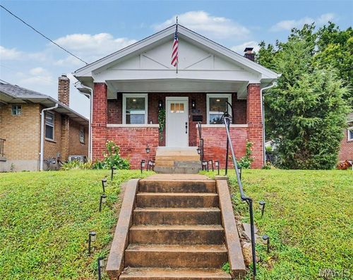 8735 Brenda Ave, Affton, MO, 63123-3202 | Card Image
