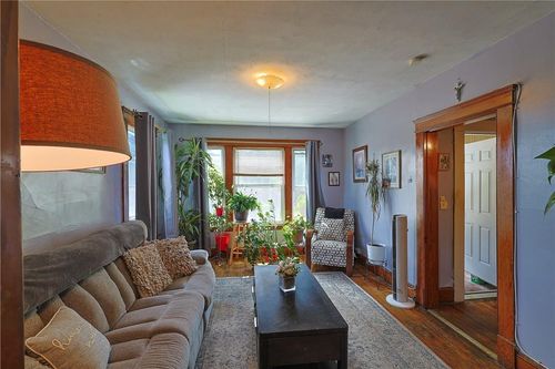 44 Vail St, Waterbury, CT, 06708-3711 | Card Image