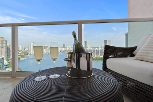 unit-2606-3301 Ne 183rd St, Aventura, FL, 33160-4536 | Card Image