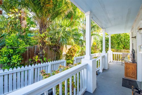 827 Baptist Ln, Key West, FL, 33040-7308 | Card Image