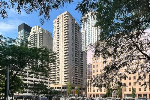 1009-736 Bay St, Toronto, ON, M5G2M4 | Card Image