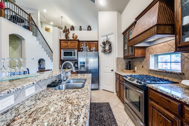 1236 Claire St, House other with 4 bedrooms, 3 bathrooms and null parking in Lantana TX | Image 9