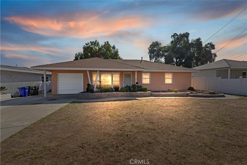 17229 Hibiscus St, Fontana, CA, 92335-4809 | Card Image