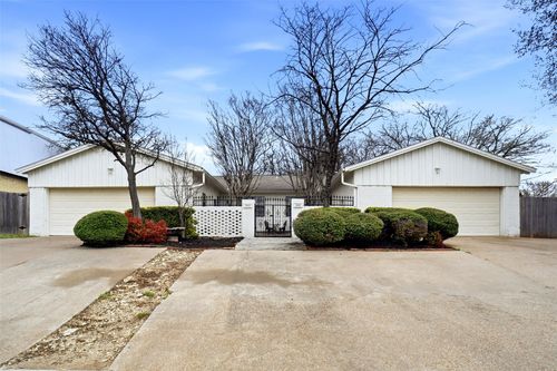 3215 Las Vegas Trl, Fort Worth, TX, 76116-4903 | Card Image