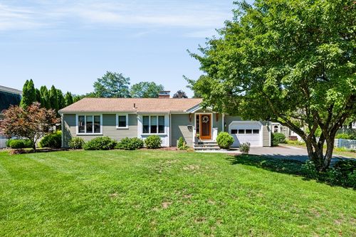15 Fenmere Ave, Wellesley, MA, 02482-1006 | Card Image