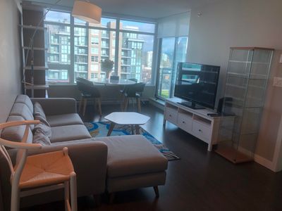 1606 - 6188 No. 3 Rd, Condo with 2 bedrooms, 2 bathrooms and 1 parking in Richmond BC | Image 3